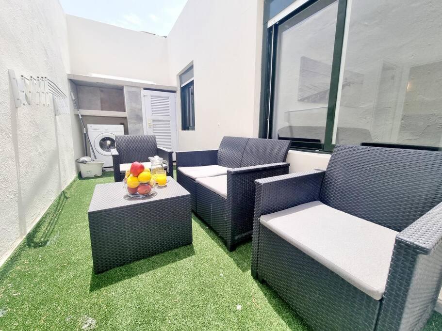 Pequeno Bungalow Firt Line Of The Sea Costa Teguise Dış mekan fotoğraf