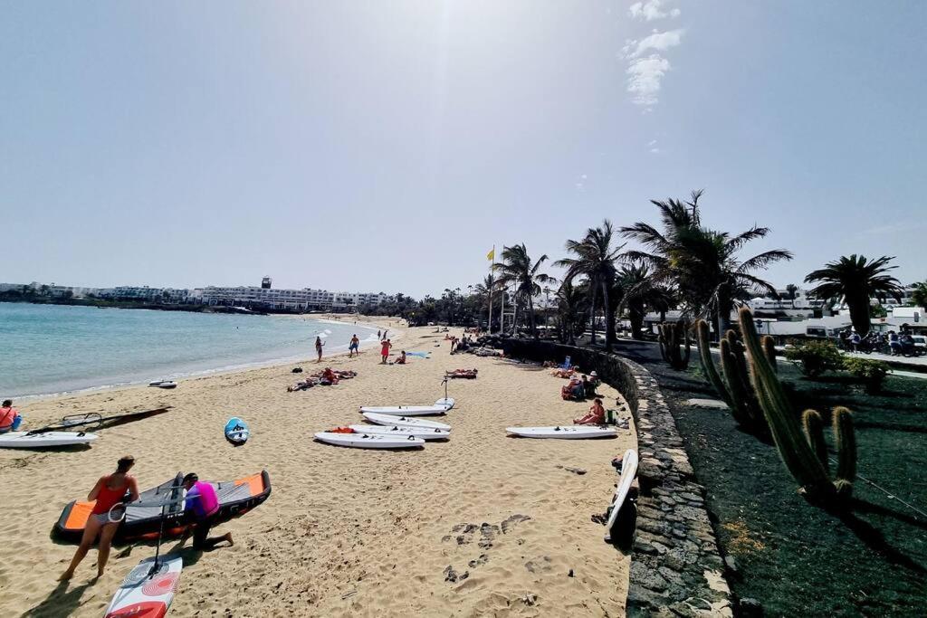 Pequeno Bungalow Firt Line Of The Sea Costa Teguise Dış mekan fotoğraf